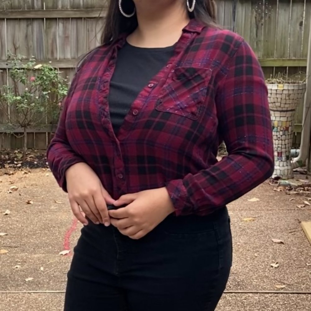 BASIC MAROON FLANNEL PERFECT FOR FALL 🍁